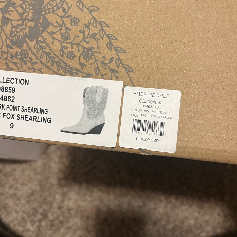 Free People Artic Fox Boots with Shearling Detail *final price* - Picture 10 of 10